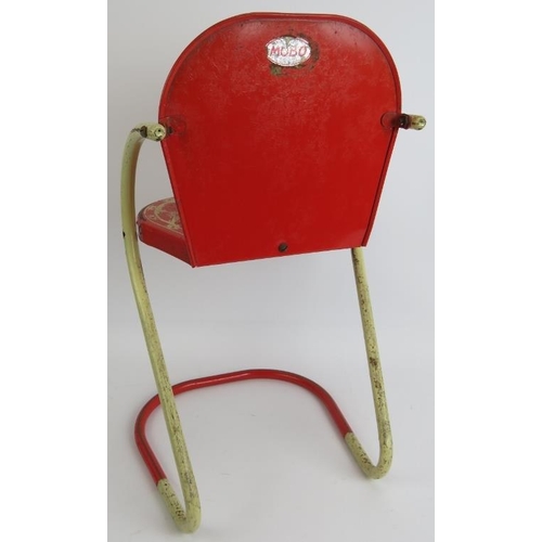 837 - Five 1950s Mobo stacking child's chairs with cream and red finish. Height 55cm. (5).
Condition repor... 