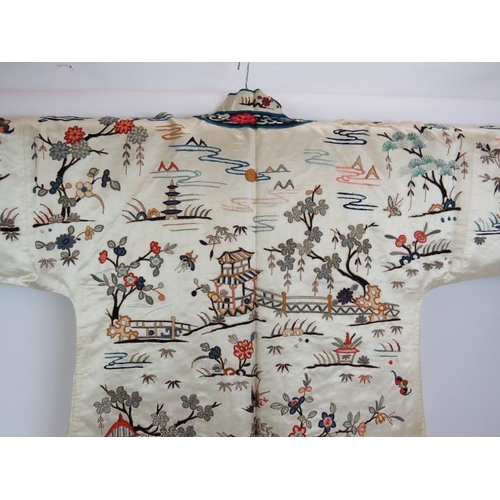 105 - A vintage Chinese silk Kimono style robe, hand embroidered and fully lined. Brought back from China ... 