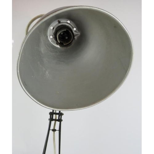 133 - A 1950s Hadrill & Horstman counter balance Anglepoise lamp in black finish. Max height 80cm.
Conditi... 