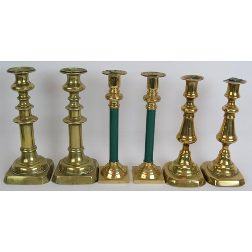 160 - Six pairs of mainly antique brass candlesticks, tallest 31cm. (12).
Condition report: Sold as seen.