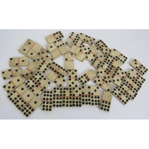 180 - 46 antique bone dominoes, probably 19th century prisoner of war made. Each domino 33mm x 16mm.
Condi... 