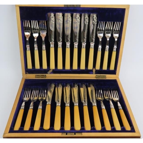 198 - A boxed set of six Waring & Gillow teaspoons, a boxed set of fish knives and forks with hallmarked s... 