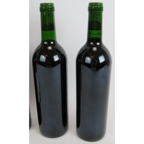 204 - Five bottles of French Claret to include 2 bottles of Chateau Clauzet 1997, 1 bottle of Chateau Lest... 