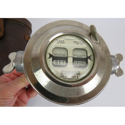 239 - A vintage Ferodo brake testing meter in leather case.
Condition report: Untested. Condition as seen.