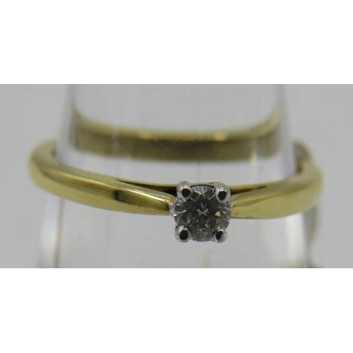 378 - An 18ct gold single stone diamond set ring, diamond approx 0.14cts, approx weight 2.8 grams, size L.... 