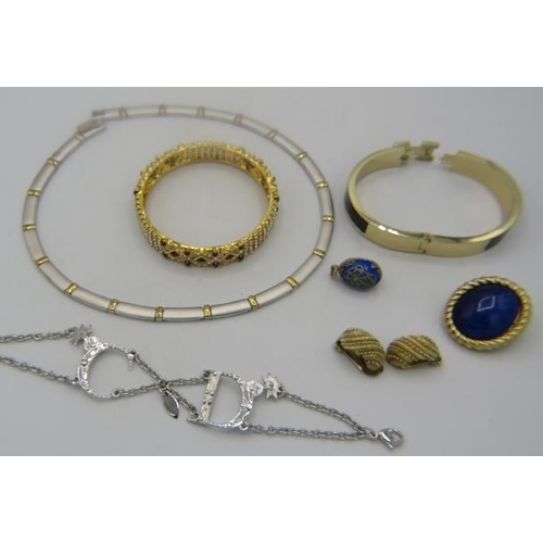 407 - A collection of mainly designer jewellery to include Christian Dior and Hermes bracelets, necklace &... 