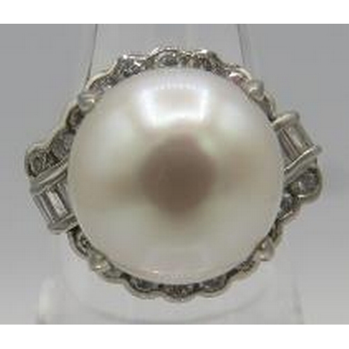 419 - A large platinum cultured pearl ring with baguette & round cut brilliant diamonds, size L. Diamonds ... 