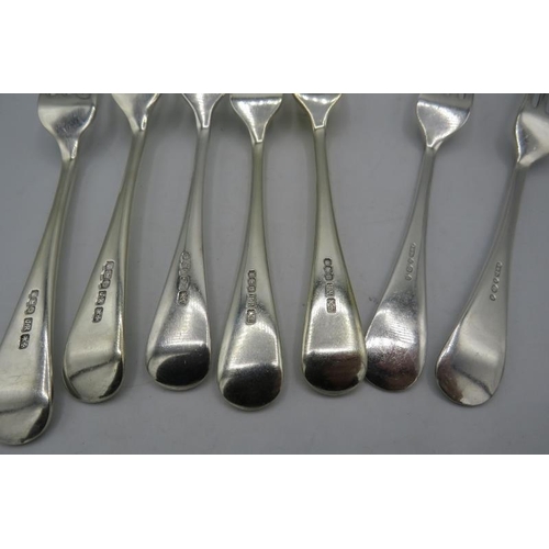 478 - A set of five silver dessert forks, Sheffield 1921 and two plated dessert forks. Silver weight appro... 