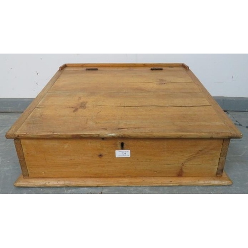 738 - An antique pine table top writing slope with ¾ gallery and rising lid. 
Condition report: No issues.... 