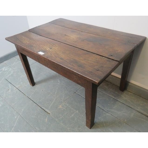 816 - An 18th century oak country made rectangular coffee table, on tapering square inner-chamfered suppor... 