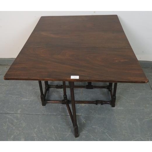 823 - An Edwardian rosewood Sutherland table, on spider legs with stretchers. 
Condition report: No issues... 