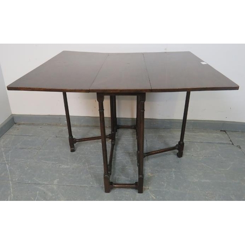 823 - An Edwardian rosewood Sutherland table, on spider legs with stretchers. 
Condition report: No issues... 