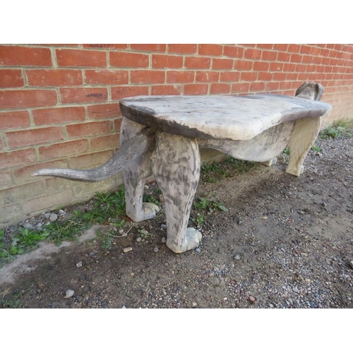 894 - A vintage folk art carved wooden garden seat, in the form of an English pointer, on paw feet. 
Condi... 