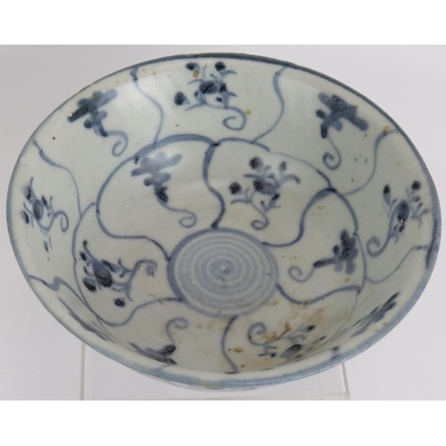 130 - An antique Chinese porcelain blue and white bowl from the Tek Sing Cargo (sank 1822), labels to base... 