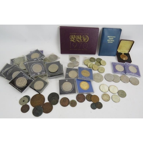 298 - A collection of mainly British commemorative crowns, £5 coins, £2 coins, medallions and some foreign... 