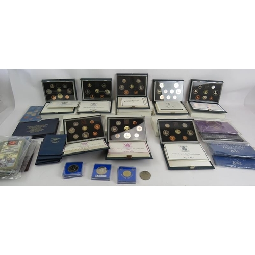 299 - Royal Mint UK proof coin sets 1980-1990, 2 sets of many plus other proof and uncirculated sets. (25+... 