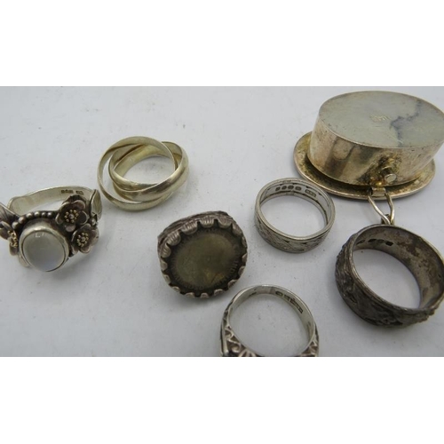 401 - A collection of 9, mainly vintage jewellery. To include a 3 stone garnet ring set in silver, 2 turqu... 