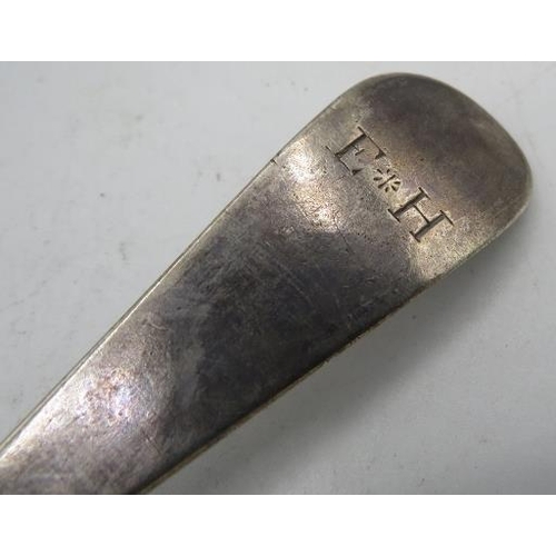 411 - A Georgian silver dessert spoon. London 1773. 2 troy oz/59 grams.
Condition report: Slight age relat... 