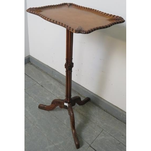 790 - An Edwardian walnut rectangular wine table featuring gadrooned edging and carved leaf decoration, on... 