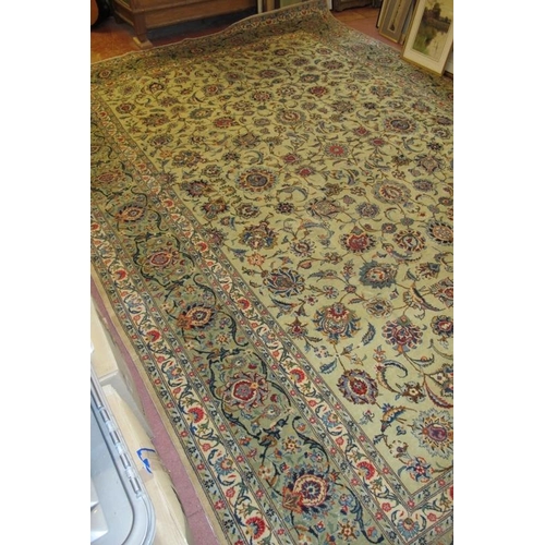 918 - An excellent central Persian Kashan carpet, heavy floral pattern on a mint ground. Very good quality... 