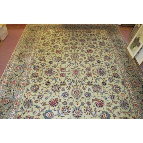 918 - An excellent central Persian Kashan carpet, heavy floral pattern on a mint ground. Very good quality... 