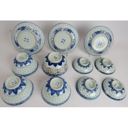 198 - Eleven Chinese porcelain blue and white bowl and dishes, all signed to base. Largest 14.5cm diameter... 