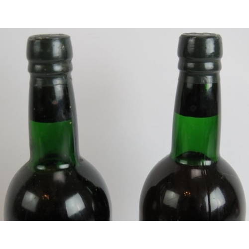 211 - Two bottles of Taylor's crusted port, bottled 1971. (2).
Condition report: Both levels top of should... 