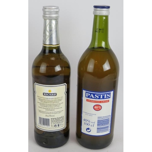 230 - One bottle of Ricard Pastis 70cl 45% vol and one litre bottle of Pastis 100cl, 40% vol. (2).
Conditi... 