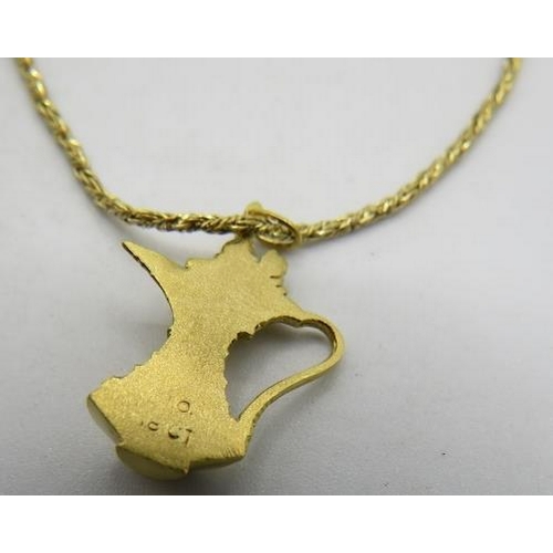 397 - An Omani 18ct yellow gold coffee pot pendant on a 14ct yellow gold chain.
Condition report: Good con... 