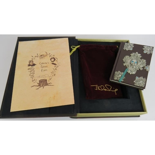 80 - The Tales of Beedle the Bard, J.K. Rowling collector's edition 1st edition 2008 in cased box with ve... 