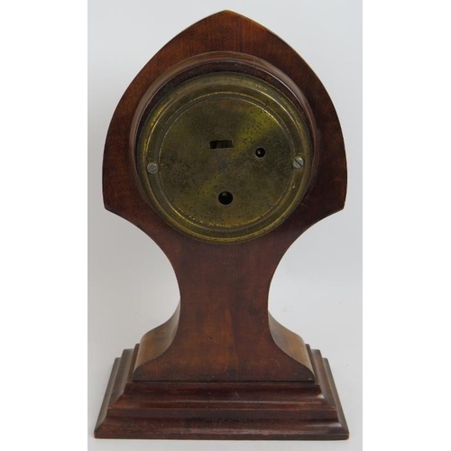 88 - A walnut cased Art Nouveau mantel clock with delicate foliate inlay. No key. Height 31cm.
Condition ... 