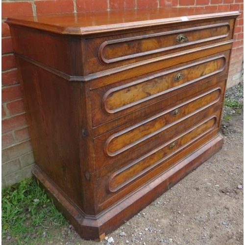 839 - A 19th century Biedermeier style walnut chest of four graduated drawers with oval mouldings and pres... 