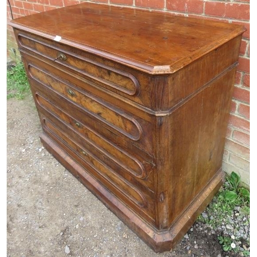 839 - A 19th century Biedermeier style walnut chest of four graduated drawers with oval mouldings and pres... 