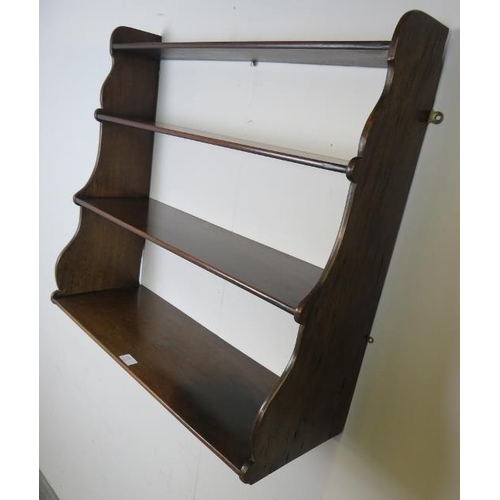 892 - A set of Georgian mahogany wall-hanging waterfall shelves, of four graduated shelves. 
Condition rep... 