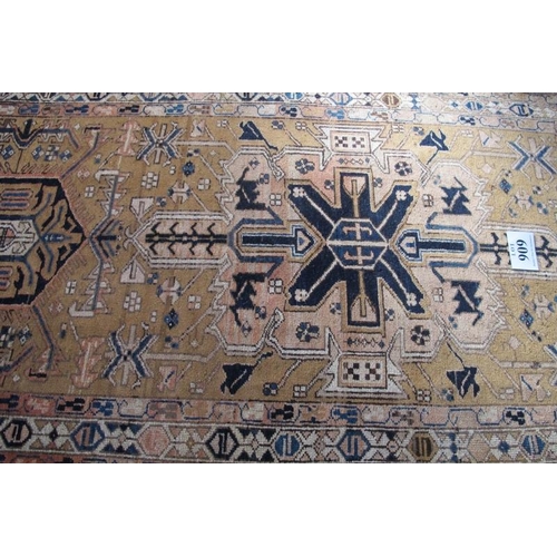 909 - North West Persian Heriz runner, very patterned rug in pale muted colours, good condition. 300cm x 1... 