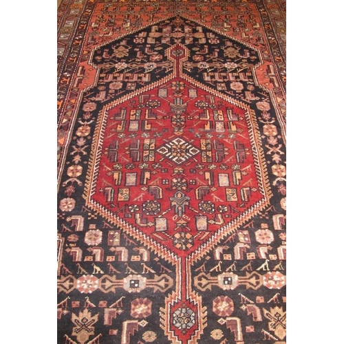 917 - North West Persian Malayer carpet. Large central pattern with deep borders. Good colour and conditio... 