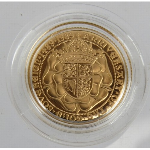 330 - A cased set of three '500th Anniversary 1489-1989 Gold Proof Sovereign Three-Coin Set'. Consisting o... 