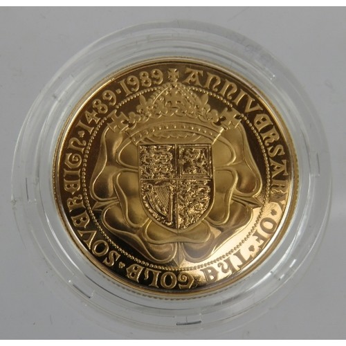 330 - A cased set of three '500th Anniversary 1489-1989 Gold Proof Sovereign Three-Coin Set'. Consisting o... 