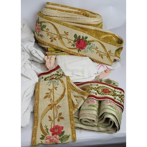 150 - A quantity of antique linen and tapestry including night dresses, christening gowns, lace, cloths et... 