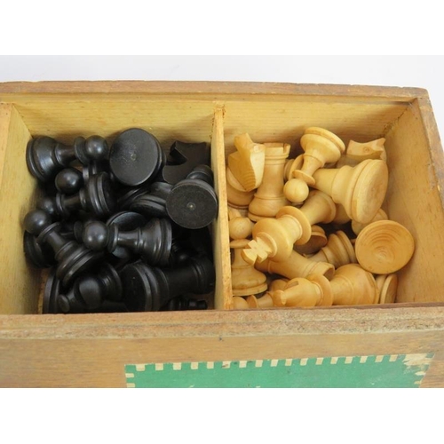 264 - Two vintage tuned wood complete chess sets in wooden boxes, one with felt bases. King height 7cm.
Co... 