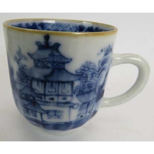 44 - An 18th century Chinese blue and white export porcelain 29 piece part tea set, comprising 10 tea bow... 