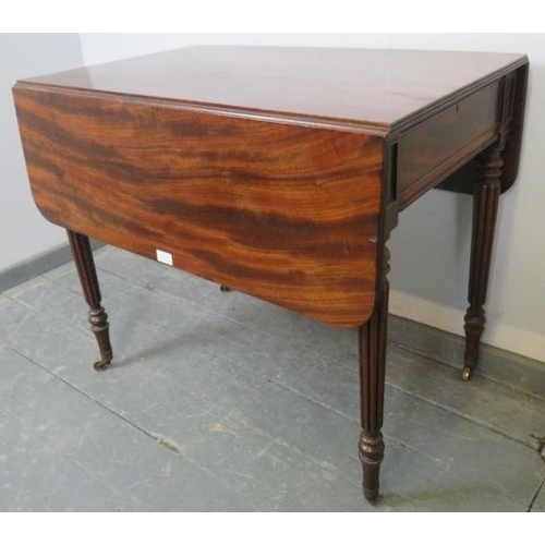 715 - A good William IV Cuban mahogany Pembroke table, with reeded edge and blind drawers to either side, ... 