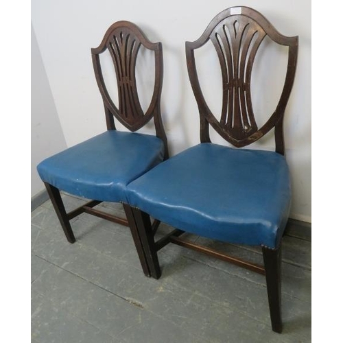 779 - A pair of Edwardian mahogany occasional chairs, with pierced back splats in the manner of Hepplewhit... 