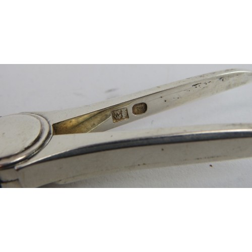 389 - A pair of plain Georgian silver grape scissors. London 1819. William Eley and William Fearn. 2.3 tro... 