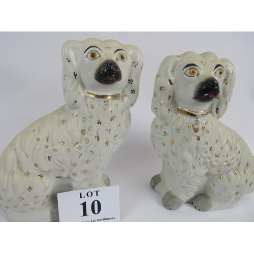 10 - Two pairs of Staffordshire dogs and 2 two same. 19th century pair painted red, 16cm height, flaking ... 