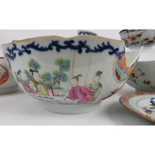 146 - 11 18th century Chinese bowls, plates and vases.

Condition report: All broken, some staple repairs,... 