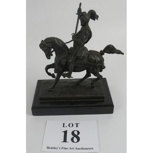 18 - Pair of 19th century bronze figures of knights on horseback upon slate bases, 22cm height. 
Conditio... 