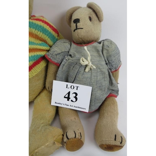 43 - Mid 20th century teddy bear, jointed, and companion, with material Rosalia matador. Longest 55cm. A/... 