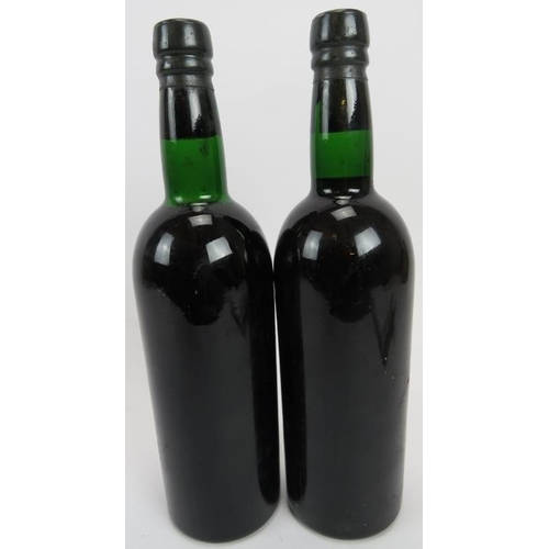 5 - Two bottles of Taylors Crusted 1970 vintage Port.
Condition report: Both approx bottom neck, labels ... 