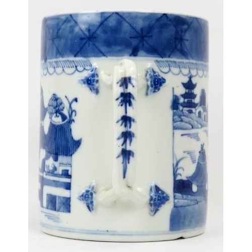 103 - A Chinese blue and white porcelain tankard, late 18th century. Of cylindrical form with an intertwin... 